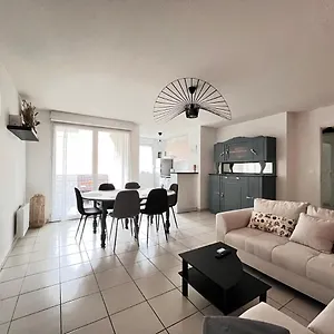 Le Verrieres - Cozy Avec Balcon Proche De La Gare Appartement